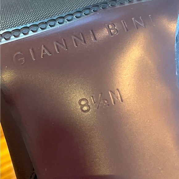 Gianni Bini size 8.5M ankle booties zipper rich brown like new - Picture 9 of 10